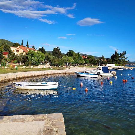 Villa Punta Blava - Beach Front, Ideal For Family Vacation With Kids, Large Terraces With Sea View, Internet, Netflix, No Pets Allowed Obrovac Dış mekan fotoğraf