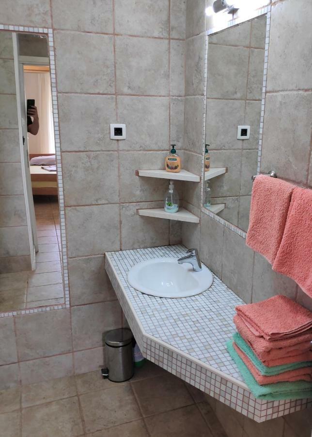 Villa Punta Blava - Beach Front, Ideal For Family Vacation With Kids, Large Terraces With Sea View, Internet, Netflix, No Pets Allowed Obrovac Dış mekan fotoğraf