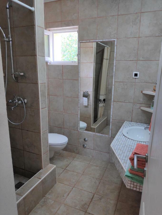 Villa Punta Blava - Beach Front, Ideal For Family Vacation With Kids, Large Terraces With Sea View, Internet, Netflix, No Pets Allowed Obrovac Dış mekan fotoğraf