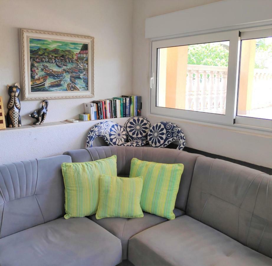 Villa Punta Blava - Beach Front, Ideal For Family Vacation With Kids, Large Terraces With Sea View, Internet, Netflix, No Pets Allowed Obrovac Dış mekan fotoğraf