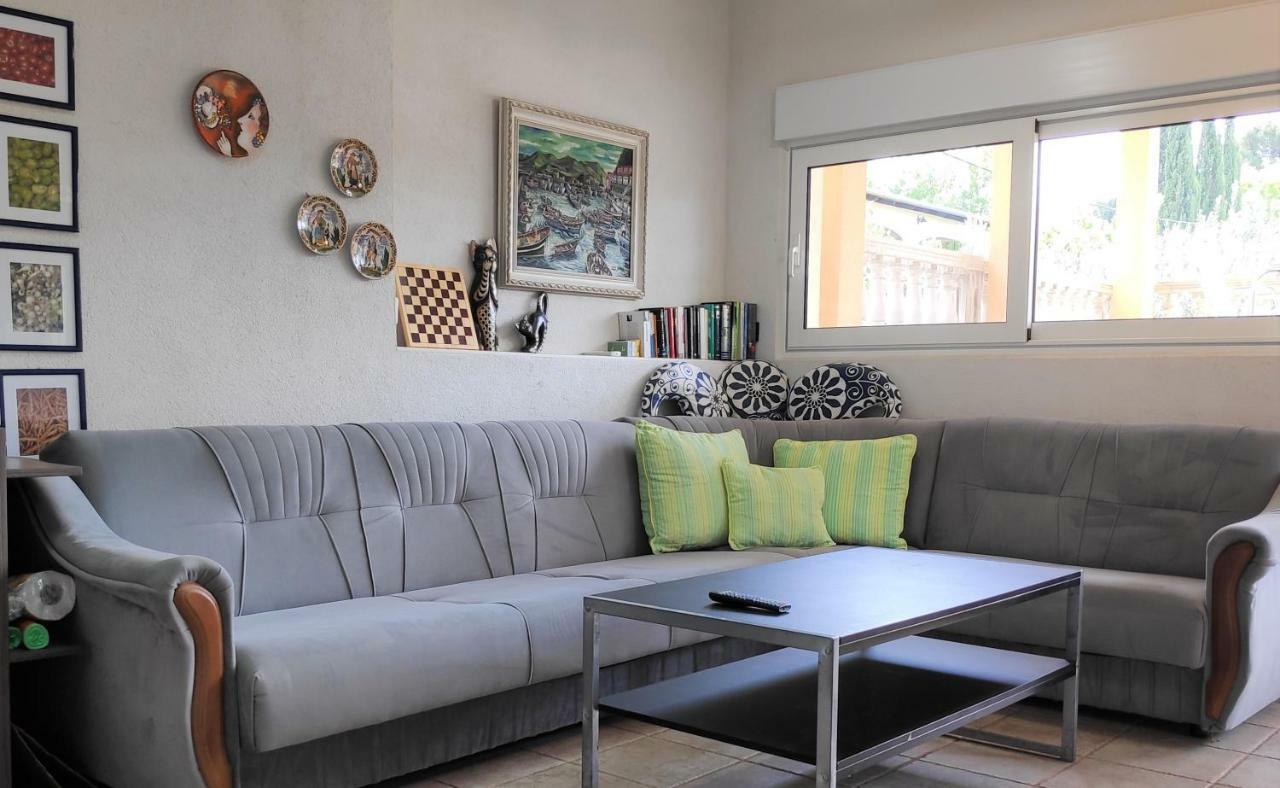 Villa Punta Blava - Beach Front, Ideal For Family Vacation With Kids, Large Terraces With Sea View, Internet, Netflix, No Pets Allowed Obrovac Dış mekan fotoğraf
