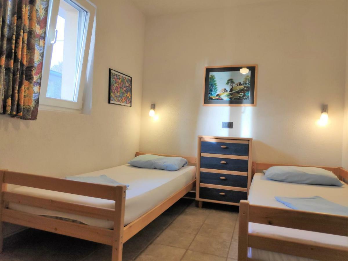 Villa Punta Blava - Beach Front, Ideal For Family Vacation With Kids, Large Terraces With Sea View, Internet, Netflix, No Pets Allowed Obrovac Dış mekan fotoğraf