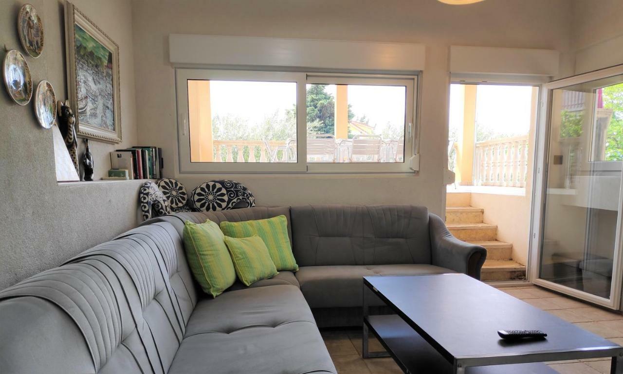 Villa Punta Blava - Beach Front, Ideal For Family Vacation With Kids, Large Terraces With Sea View, Internet, Netflix, No Pets Allowed Obrovac Dış mekan fotoğraf