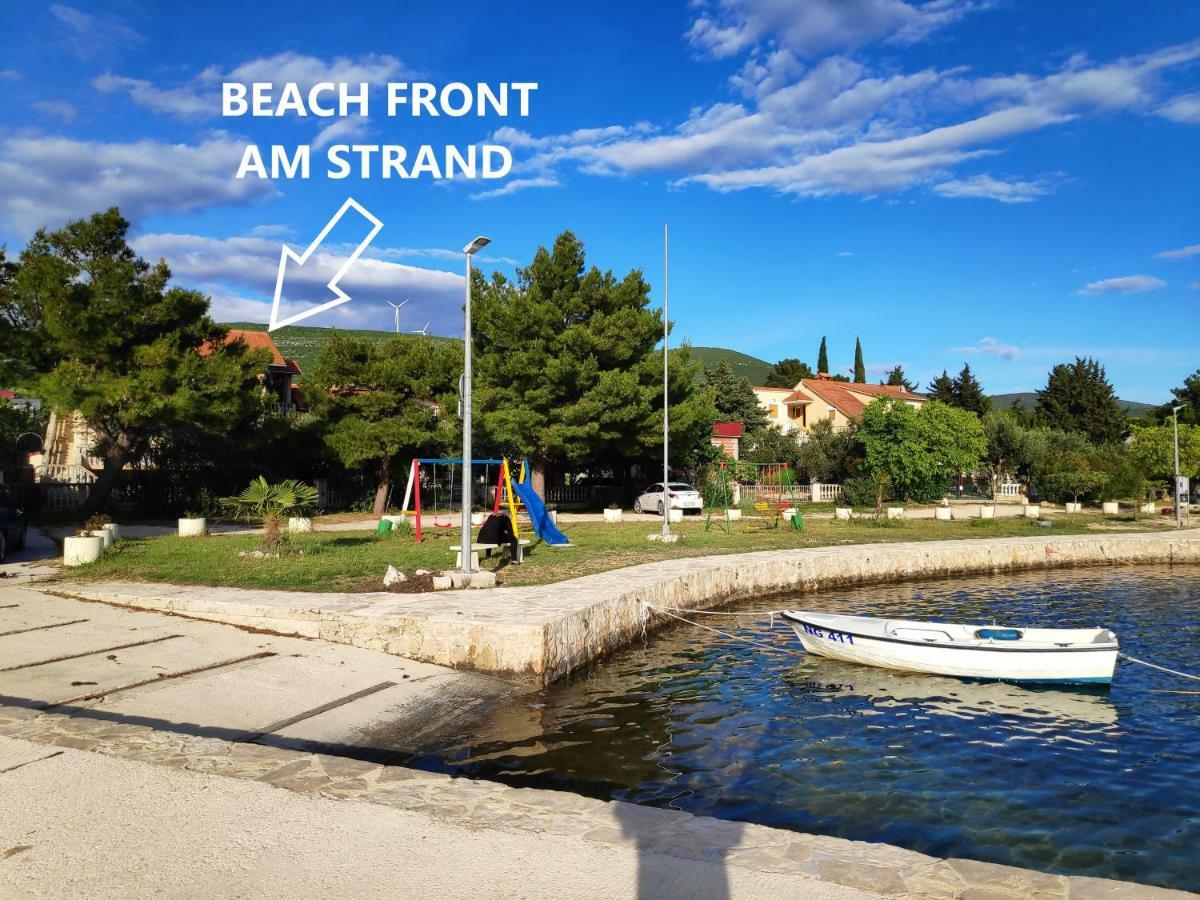 Villa Punta Blava - Beach Front, Ideal For Family Vacation With Kids, Large Terraces With Sea View, Internet, Netflix, No Pets Allowed Obrovac Dış mekan fotoğraf