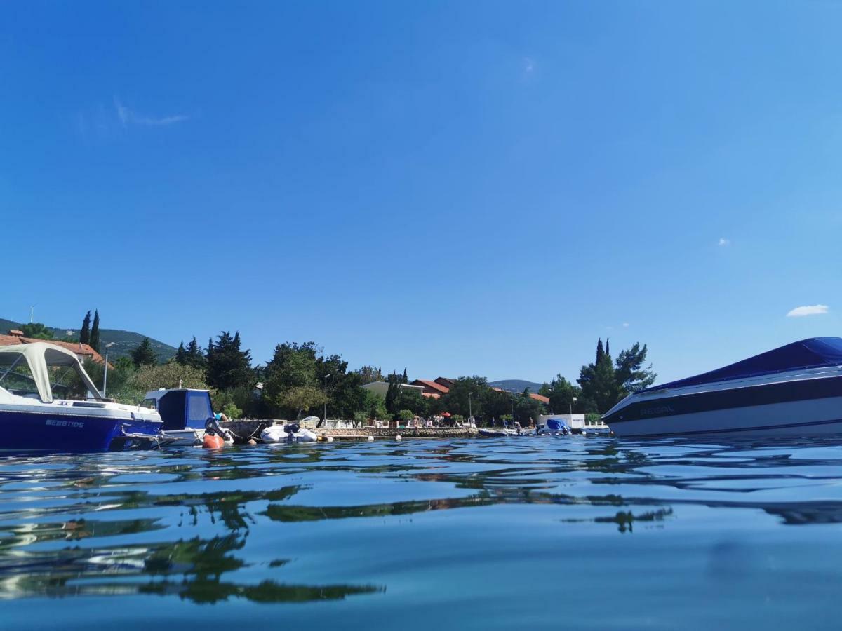 Villa Punta Blava - Beach Front, Ideal For Family Vacation With Kids, Large Terraces With Sea View, Internet, Netflix, No Pets Allowed Obrovac Dış mekan fotoğraf