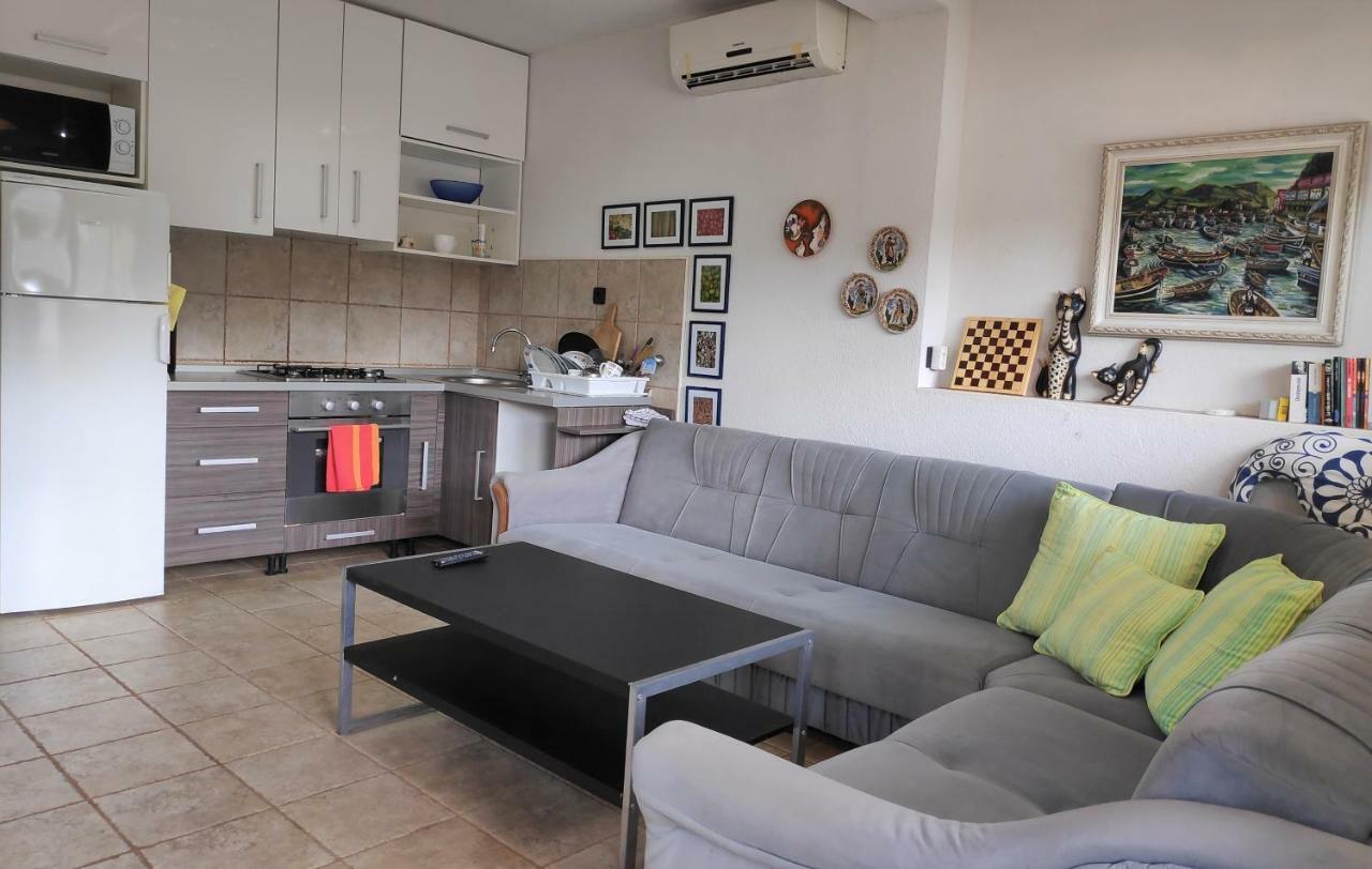 Villa Punta Blava - Beach Front, Ideal For Family Vacation With Kids, Large Terraces With Sea View, Internet, Netflix, No Pets Allowed Obrovac Dış mekan fotoğraf
