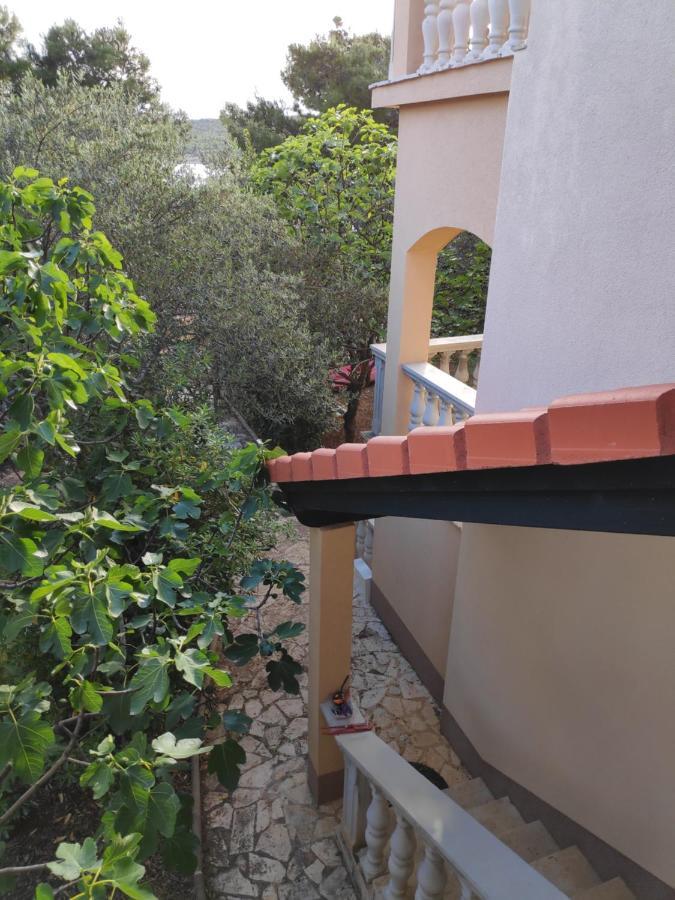 Villa Punta Blava - Beach Front, Ideal For Family Vacation With Kids, Large Terraces With Sea View, Internet, Netflix, No Pets Allowed Obrovac Dış mekan fotoğraf